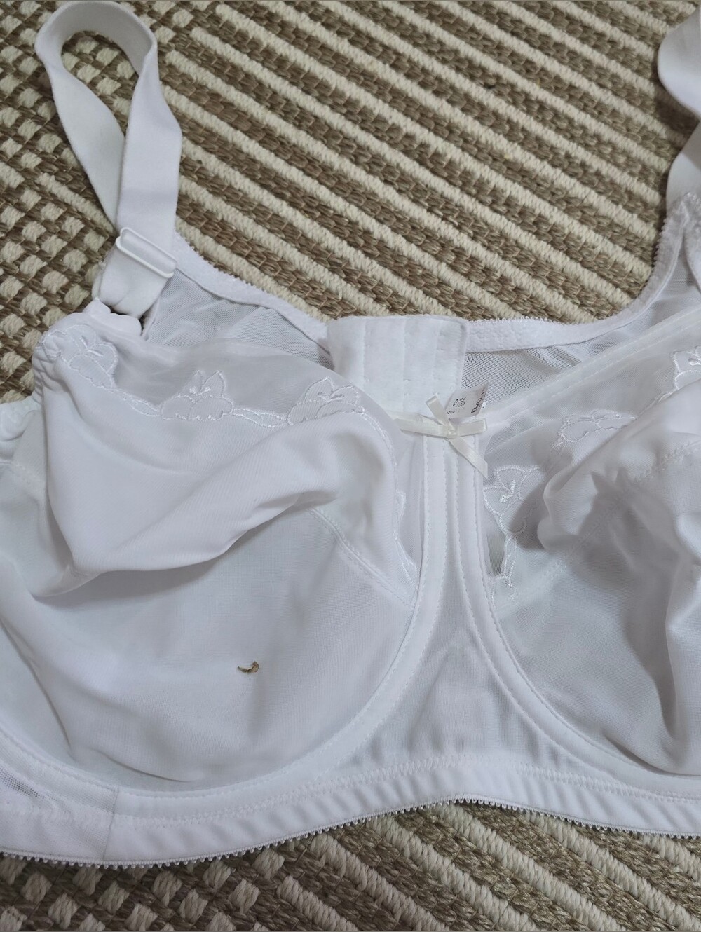 Bali Women's 44D Classic Support Underwire Back Smoothing Bra! NWT